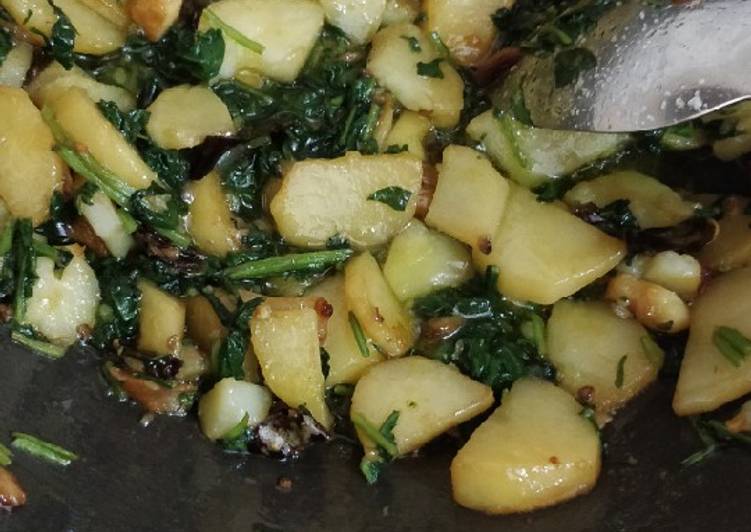 Simple Way to Prepare Super Quick Homemade Potato spinach bhaji