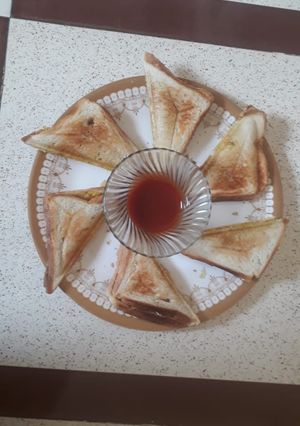 A picture of Bread Sandwich.