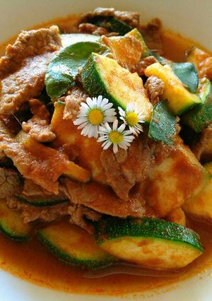 รูปของ ผัดพริกแกงซุกินีกับเนื้อสด