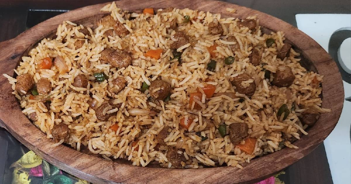 Soya chunks fried rice Recipe by Monika Jain ( Homechef) Cookpad