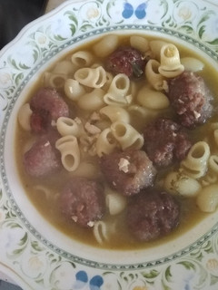 Una foto de Sopa de albóndigas