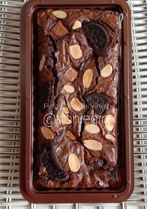 Foto resep Fudgy Shiny Crust Brownie / Brownies Panggang