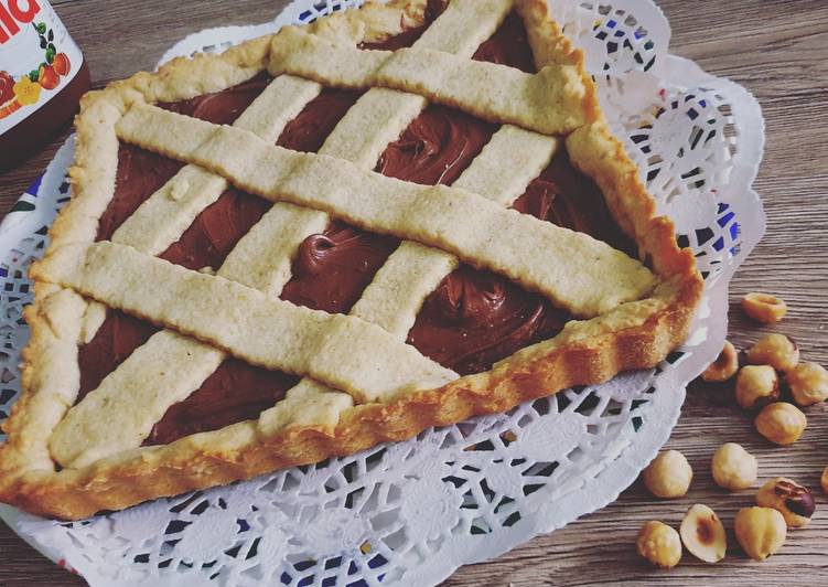Crostata alle nocciole e nutella