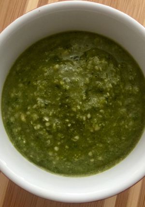 Una foto de Pesto de Albahaca y Perejil