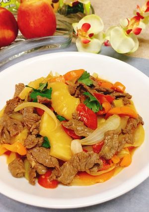 Hình của món Thịt bò xào thơm.