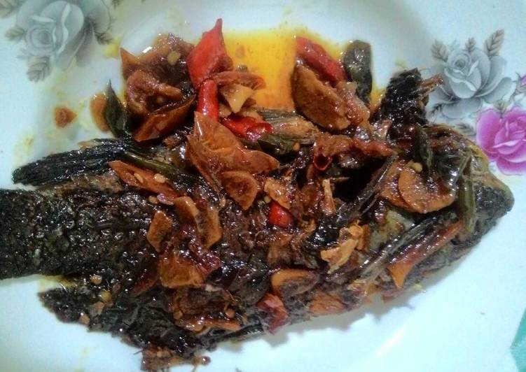 Cara mudah Menyiapkan Mujahir lombok ijo kecap, Bikin Ngiler