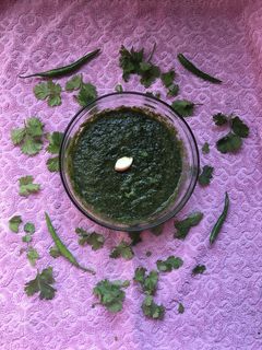 ભજીયાની ગ્રીન ચટણી(Green Chutney recipe in Gujarati) રેસીપી મુખ્ય ફોટો