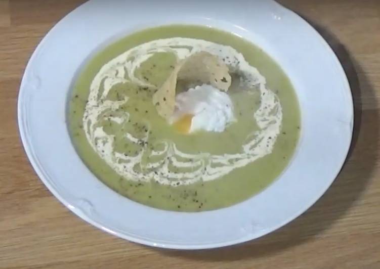 Simple Way to Prepare Perfect Asparagus and Broad Bean soup