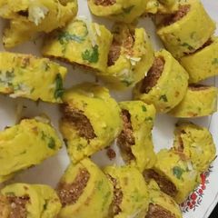 A picture of मसवाड़ी और रस्सा (महाराष्ट्रिन स्पेशल डिश).