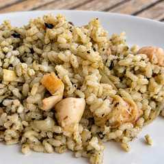 Una foto de Arroz con chipirones en lata