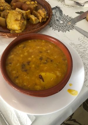 Una foto de Judías con morcilla, chorizo y carne de cerdo