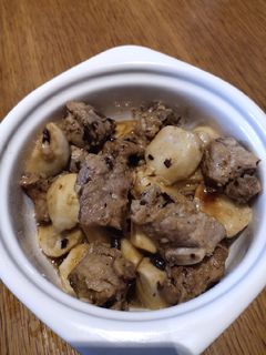 A picture of Steamed Pork Ribs with Yam.