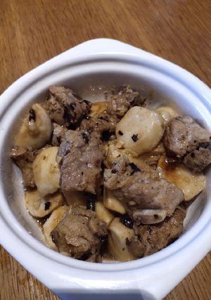 A picture of Steamed Pork Ribs with Yam.