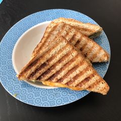 A picture of Potatoes grilled cheese sandwich.
