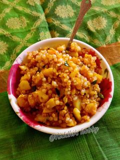 સાબુદાણા બટાકા ની ખીચડી (Sabudana Bataka Khichdi Recipe In Gujarati) રેસીપી મુખ્ય ફોટો