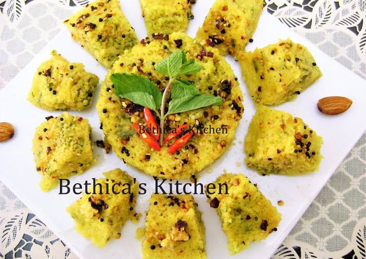 Minty Semolina Dhokla