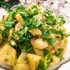 A picture of Aloo Masala.