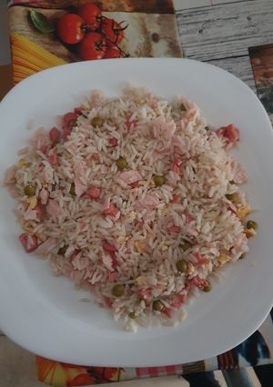 Una foto de Arroz 3 delicias en olla de cocción lenta