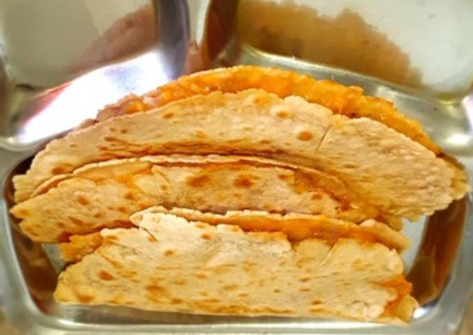 Homemade Instant Taco ðŸŒ® (leftover chapati/wheat bread)