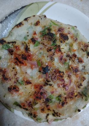 રવા ઓનીયન ઉત્તપમ (Rava Onion Uttapam Recipe In Gujarati) રેસીપી મુખ્ય ફોટો