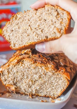 Una foto de Banana bread de coco