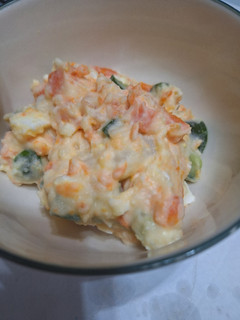 A picture of 馬鈴薯蛋沙拉.