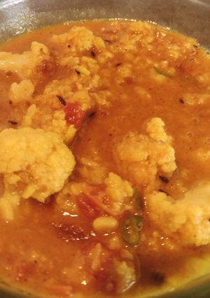 ফুলকপি দিয়ে মুগ ডাল(fulkooi diye moong dal recipe in Bengali) রেসিপির প্রধান ছবি