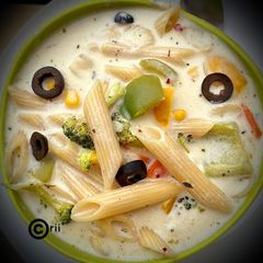 A picture of White penne pasta.