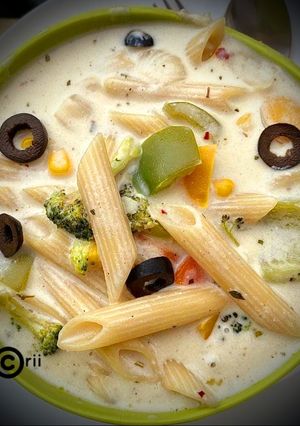 A picture of White penne pasta.