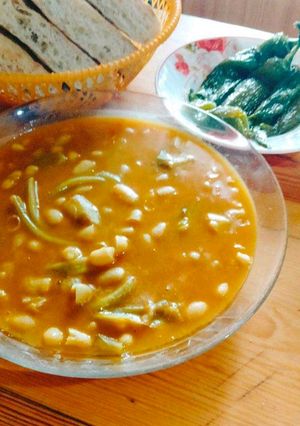 صورة لوصفة لوبيا بالخرشف بزاف بنينة