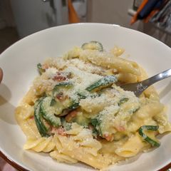 A picture of Courgette and Sweet Pepper Carbonara.