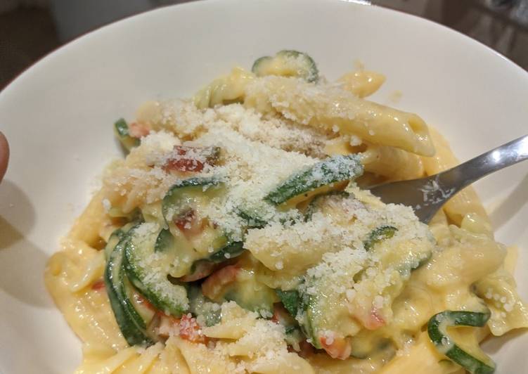 Recipe of Quick Courgette and Sweet Pepper Carbonara