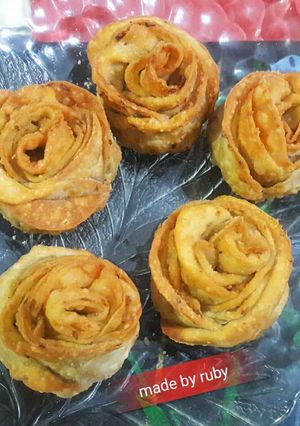 A picture of Special rose samosa.