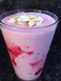 બ્લુ બેરી લસ્સી(Blue berry lassi recipe in Gujarati)