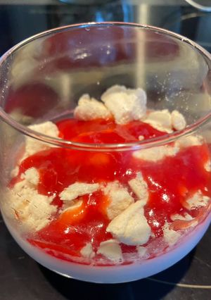 Une photo de PANNA COTTA AUX FRAISES 🍓