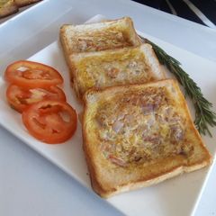 A picture of Egg in hole # eldybreakfast contest.