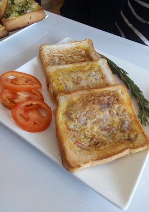A picture of Egg in hole # eldybreakfast contest.