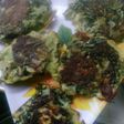 Bocadillos de acelga saludables en plancheta