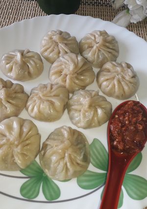 A picture of Steamed cabbage momo.