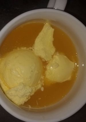 Una foto de Batido de naranja y helado de vainilla