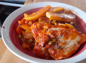 Una foto de Estofado de pollo con papas