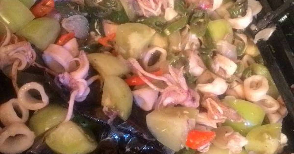 Resep Tumis Cumi Asin Tomat Hijau Oleh Firli Parliningtyas Cookpad