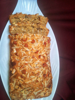 A picture of Nuts cake loaf.