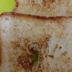 A picture of Roasted Bread slices.