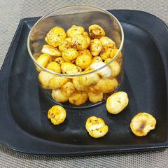A picture of Peri - Peri makhna.