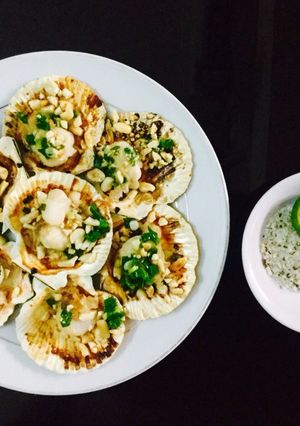 Hình của món SÒ ĐIỆP NƯỚNG MỠ HÀNH.