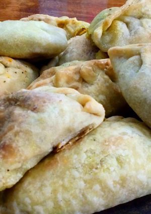 Una foto de Empanadas de pollo caseras y muy ricas!!!