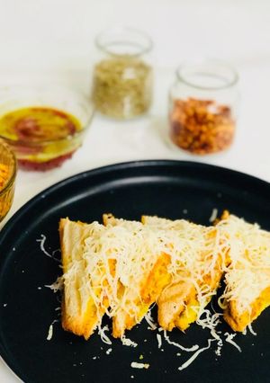 A picture of Paneer Bhurji Sandwich.