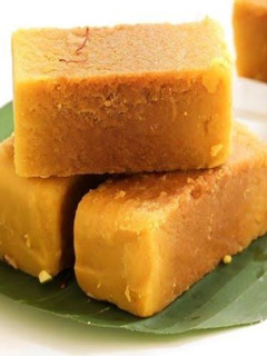 நெய் மைசூர் பாக் (Nei mysore pak recipe in tamil) செய்முறை முக்கிய புகைப்படம்