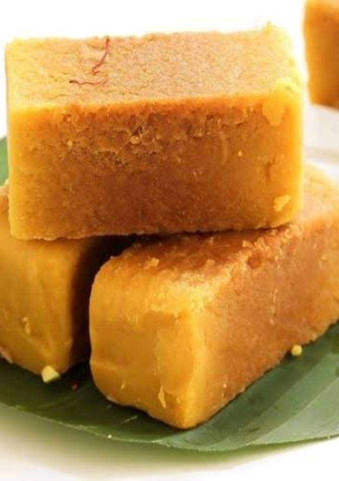 நெய் மைசூர் பாக் (Nei mysore pak recipe in tamil) செய்முறை முக்கிய புகைப்படம்